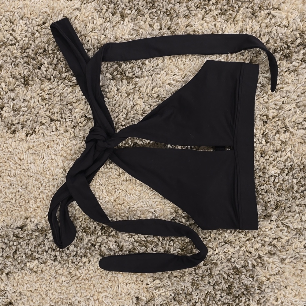 Alo XS Black Switch it Up Bra